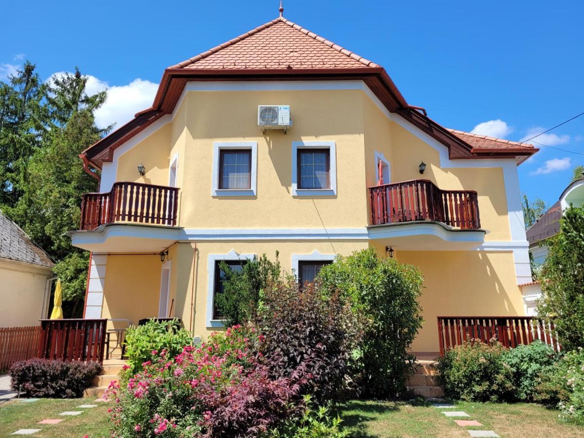 Villa Zlata Praha Heviz Exterior photo